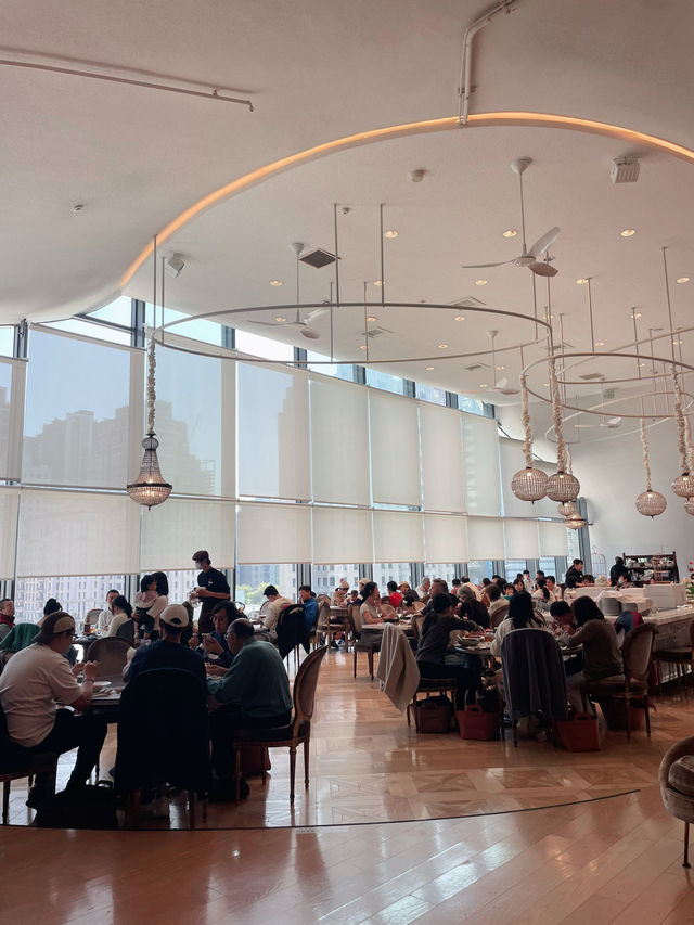 VVG Food Play & Bar: A Feast for the Eyes and Appetite 🍽️✨