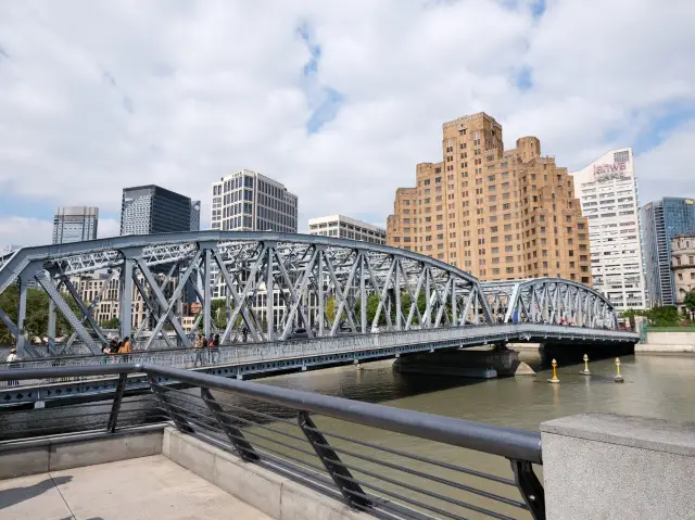 Waibaidu Bridge – Shanghai’s Historic Iron Bridge🌉