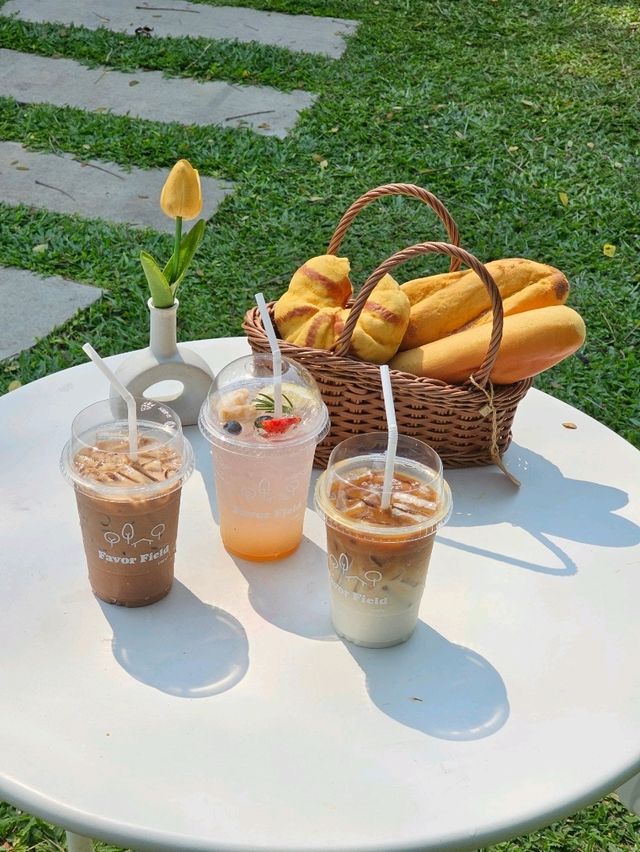 Favor Field Cafe | ราชบุรี