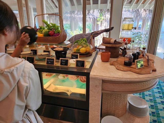 [🇲🇻モルディブ] 贅沢な朝のひととき – Oceanで楽しむ極上の朝食