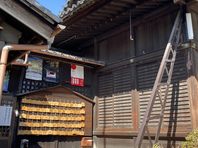 海の安全と酒造の守護神　業葉(なりは）神社