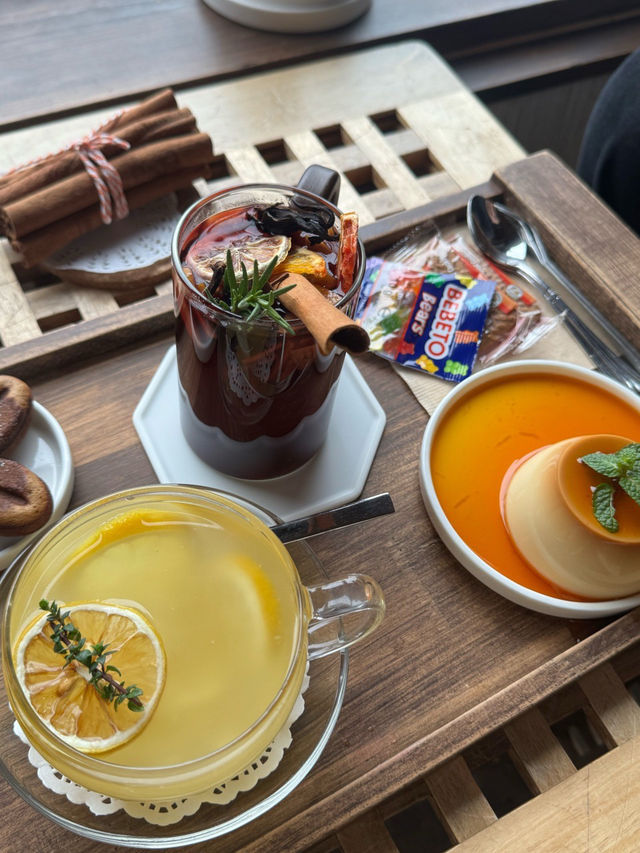 🧁🤎충주 충주댐이 보이는 한옥카페 구옥,날다