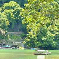 【京都】新緑とエメラルドグリーンの水面・・風光明媚な絶景