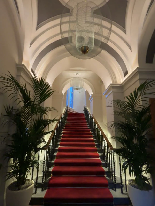 A Gorgeous Stay in the Heart of Edinburgh 🏨