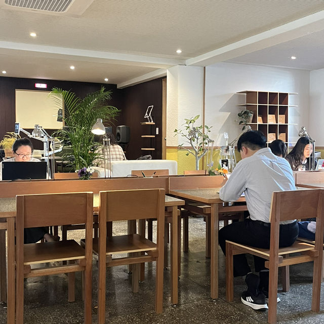 청주 우암동 노트북하기 좋은 감성카페 런디스타운(RTT)
