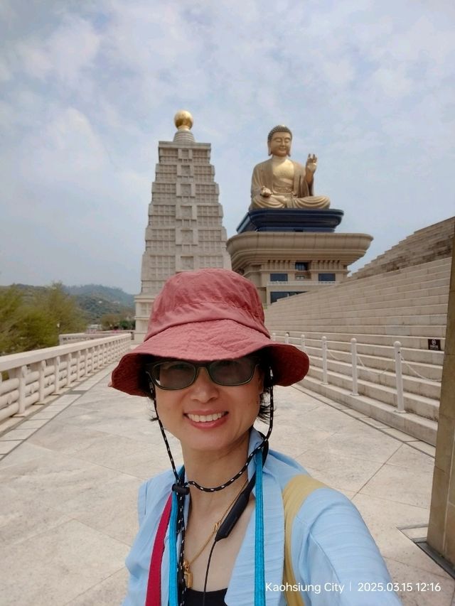 พุทธอุทยาน Fo Guang Shan พระนั่งองค์ใหญ่
