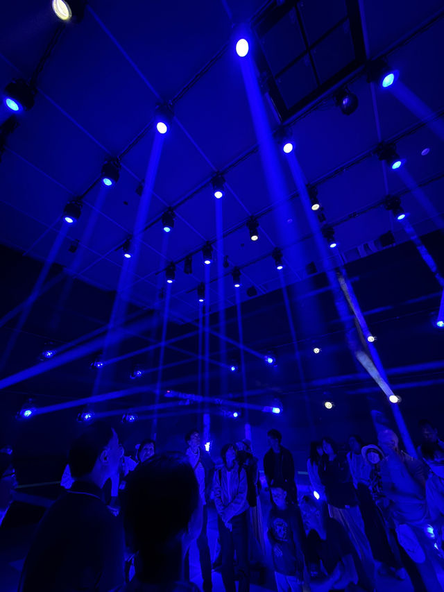 大阪萬博｜匯集觀眾聲音的AI創作 穿越祖孫時代的音樂劇