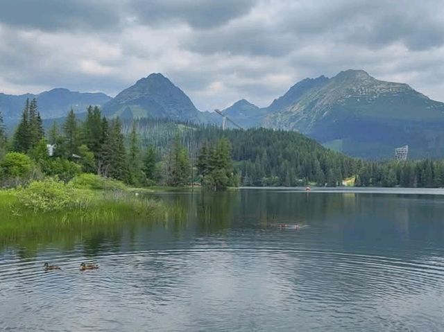 高塔特拉山區的斯特爾布斯凱湖（Štrbské pleso）