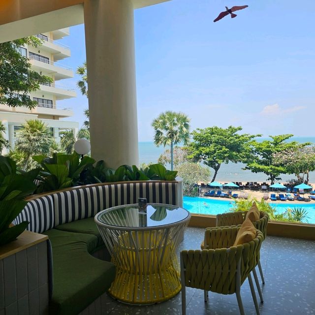 เช็คอิน ที่ Garden Sea View Resort มีหาดส่วนตัว