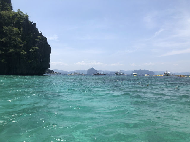 Seven Commandos Beach｜愛妮島的熱帶天堂，白沙、椰林與碧海的完美交織