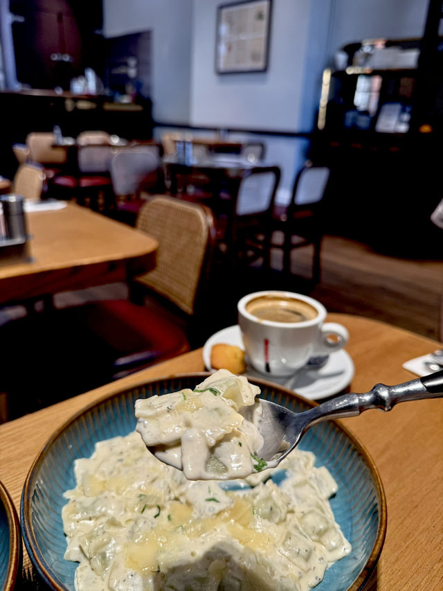 悠閒法國巴黎小館午餐🇫🇷🍴