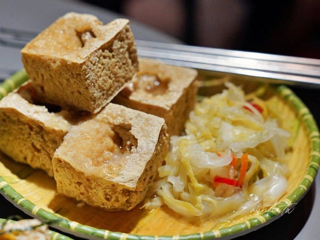台北🇼🇸 宜蘭冬山 超臭的刀山臭豆腐😂