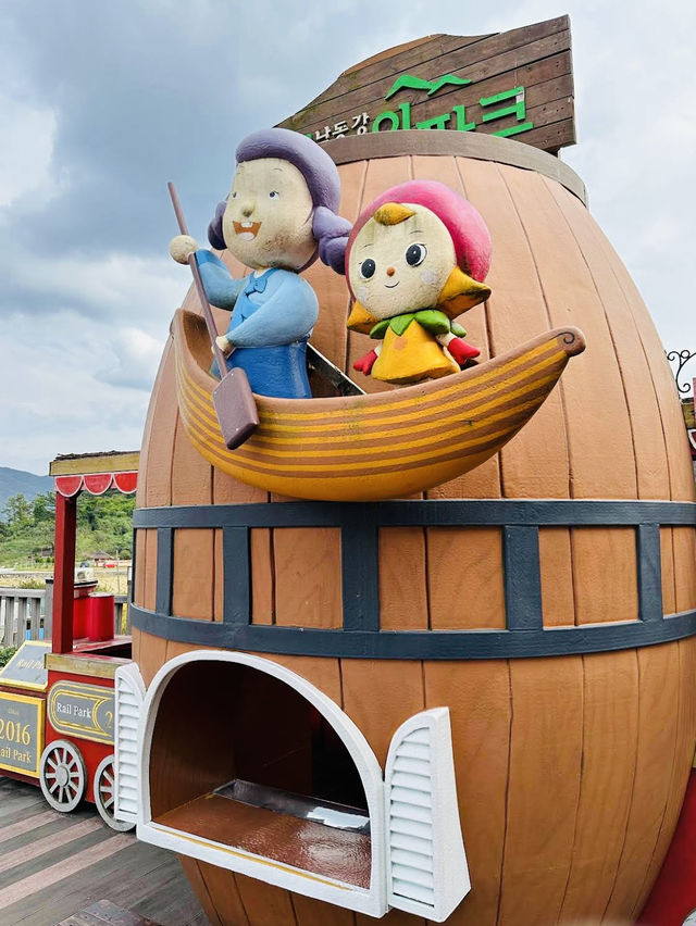 The Gimhae Nakdong River Rail Park