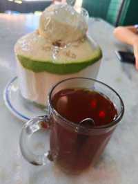 Discover Traffic Light Coffee Shop – Yong Peng’s Beloved Local Eatery