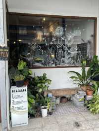  Arai Arai พบปะเพื่อนใหม่ และจิบกาแฟบรรยากาศอบอุ่น