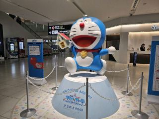 原來從新千歲機場到札幌市中心，可以又舒服，又平又好簡單！。。
