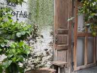 【バンコク】花市場にある美味しい野菜とジェラートのお店「FARM to TABLE, Hideout」
