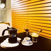 Easel coffee N bar