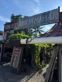 A Sip of Nostalgia at Kedai Klasik Kopi Kemaman