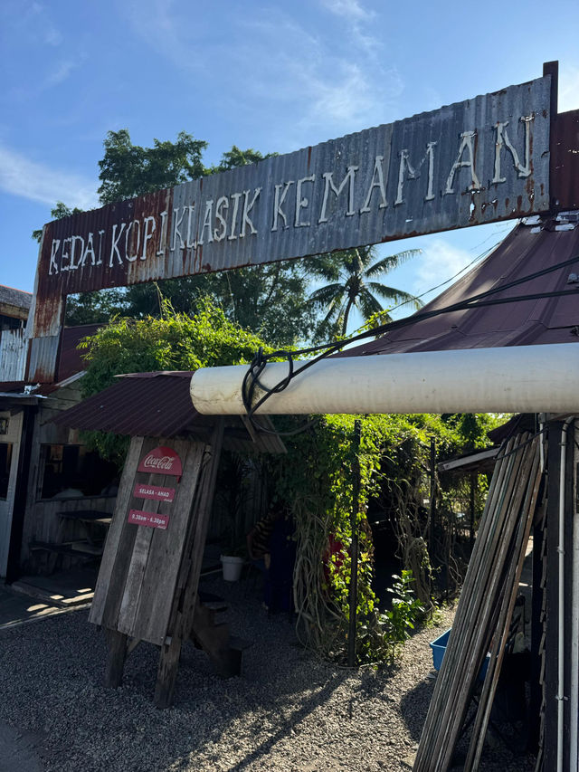 A Sip of Nostalgia at Kedai Klasik Kopi Kemaman