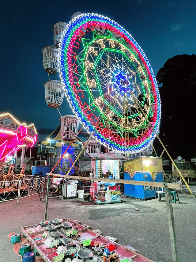 Evening Fun at Pagoda Square Parapat: A Relaxing Escape 