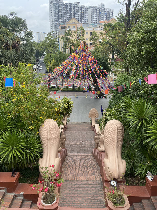 War Phnom, a peaceful temple amid lush gardens 