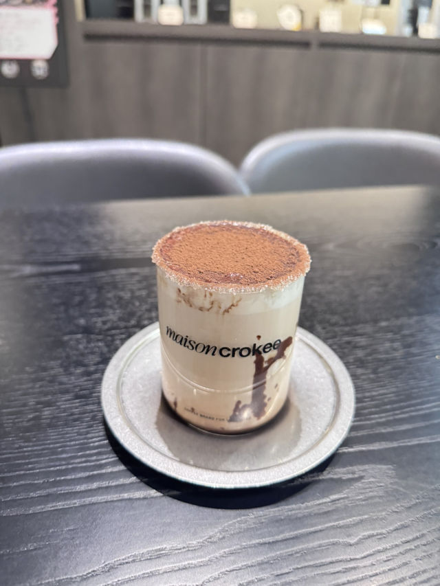 독산역 한적한 카페를 찾는다면,메종크루키 독산점