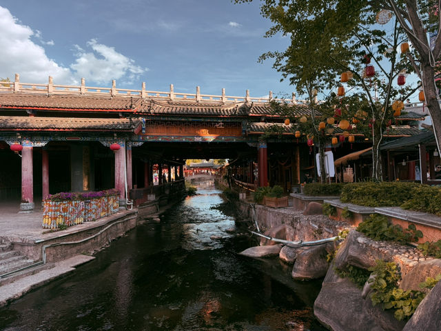 【中国・麗江 麗江古城】世界遺産の街並みに時を忘れる旅