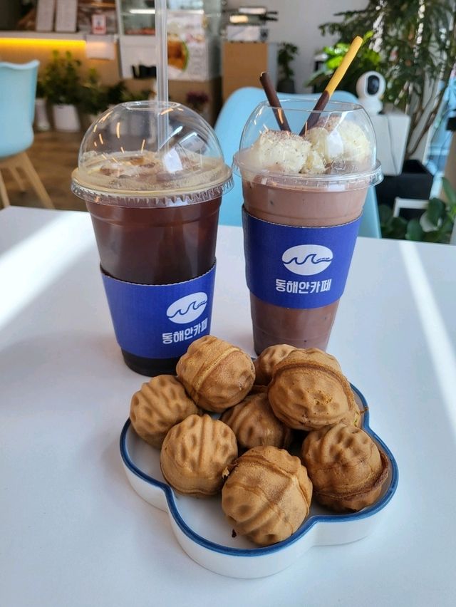시금치 호두과자를 맛볼수 있는 영덕카페