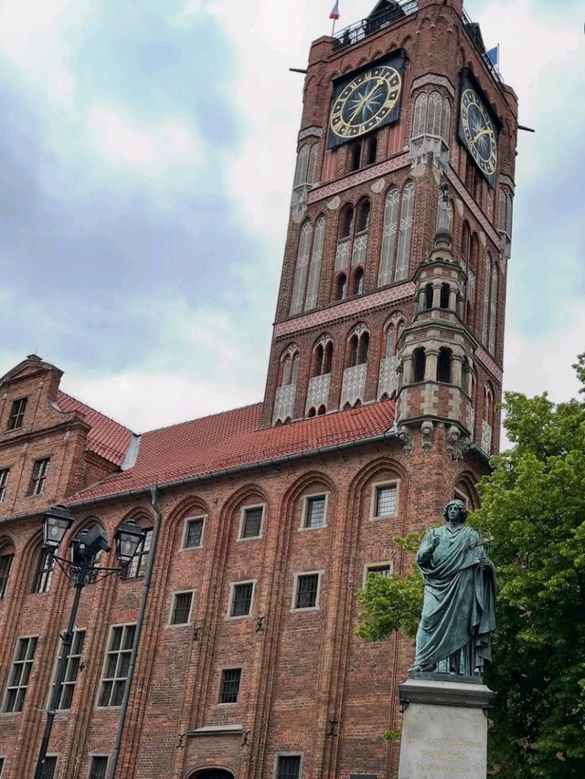 🇵🇱✨ Discover Toruń: Poland’s Gingerbread City on a Budget! ✨🇵🇱