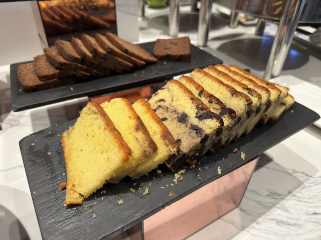 🍽️ Breakfast Delight at Café 168, G Hotel Gurney