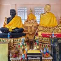 กราบขอพรหลวงพ่อสิทธิชัยและชมจิตรกรรมฝาผนัง