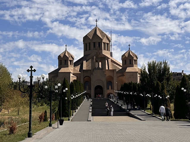 【Saint Gregory the Illuminator Cathedral／聖グレゴリウス大聖堂】