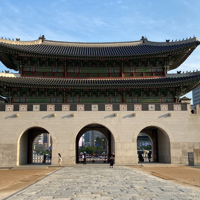 Summer Serenity: Unveiling the Majesty of Gwanghwamun Gate