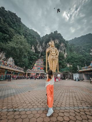 🌈✨ Batu Caves – Where culture meets color and nature