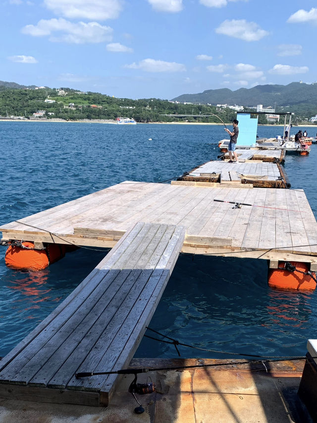 沖繩水納島海屋釣魚：海上木筏的悠閒漁樂體驗
