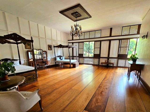 Windows to the Past: Malacañang of the North