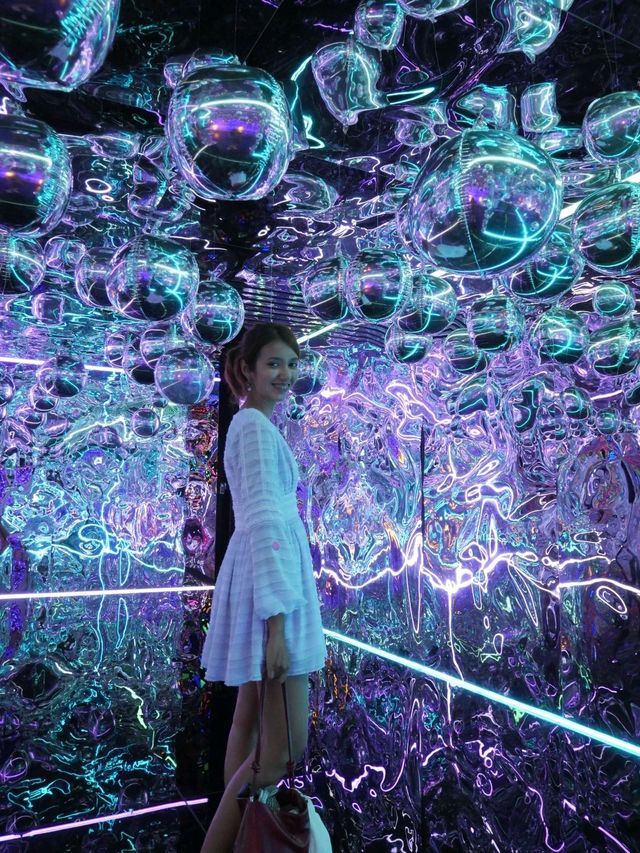 Lighting Art Museum & Balloon Garden Thailand 