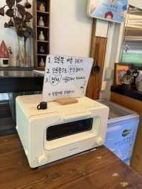 귀여운 앵무새와 식물원이 공존 하는 카페, 사느레 정원