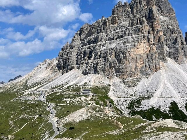 Three peaks 