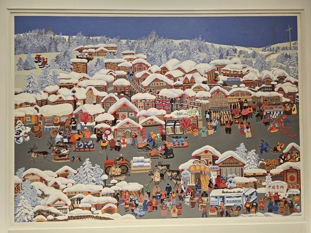 Beautiful porcelain and paintings at China Art Museum