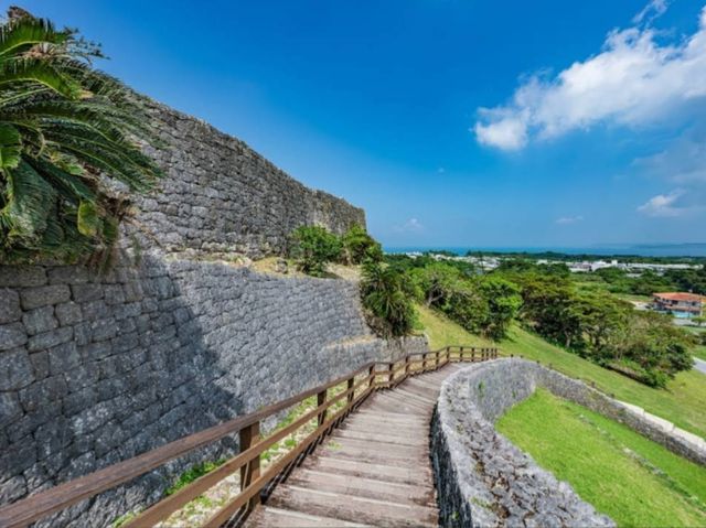 沖繩 | 勝連城跡,懸崖之上的十五世紀城堡 沖繩 | 勝連城跡,懸崖之上的十五世紀城堡