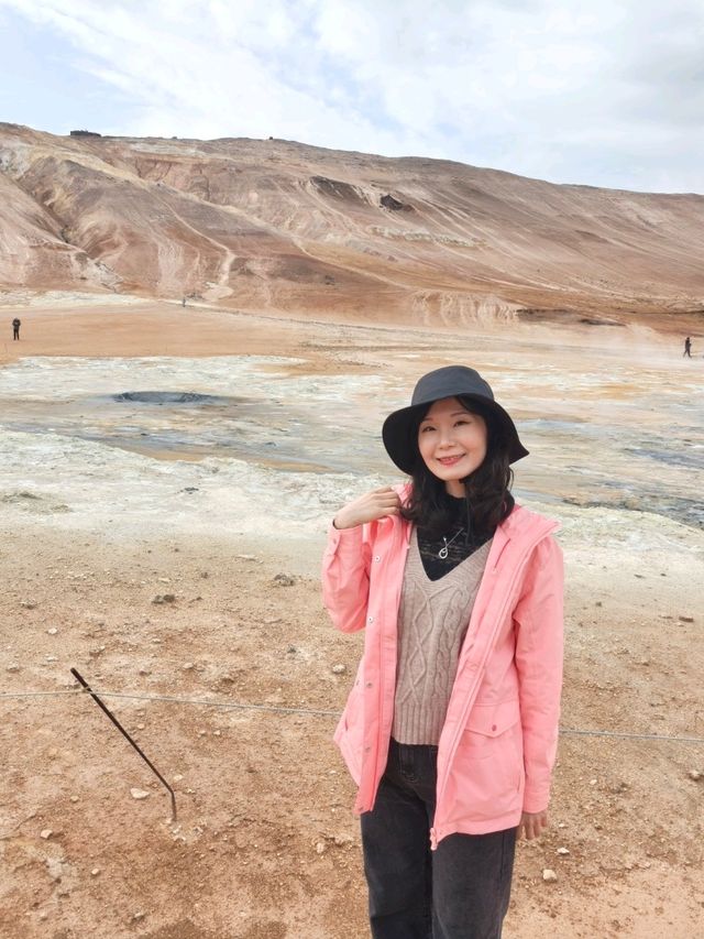 冰島Namafjall Hverir火山地熱谷