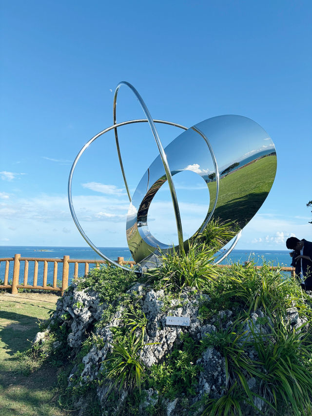 🌊 沖繩秘境知念岬公園：海天一色的療癒之旅！🌿✨