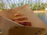 ร้าน laloli cafe บรรยากาศเหมือนเขาใหญ่