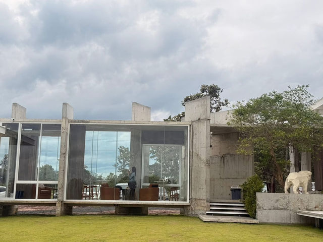  MARsMoon cafe & Restaurant  