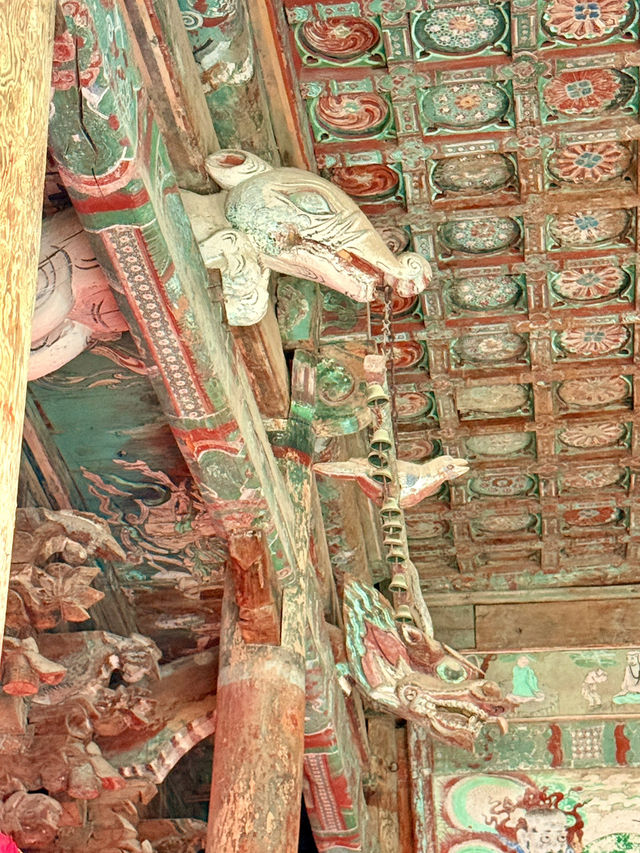 慶州｜金豬傳說佛國寺 快來找藏在牌匾後帶來財運的小豬