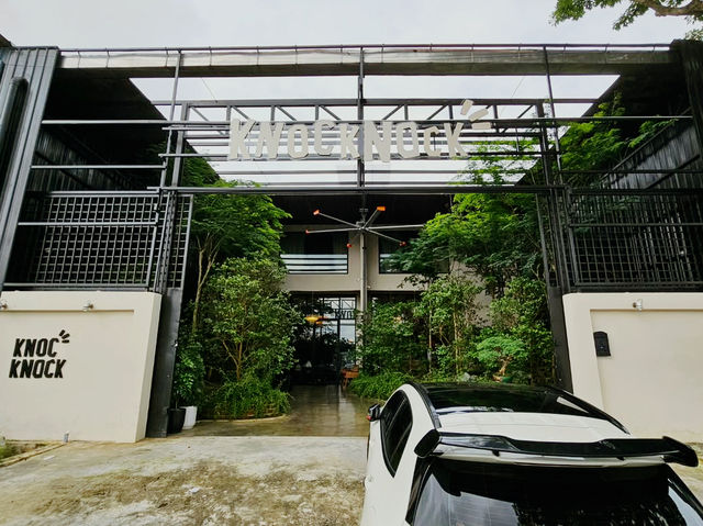 Knockknock Cafe JB