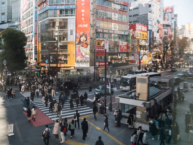 STARBUCKS SHIBUYA — The Best View of the World’s Busiest Crossing