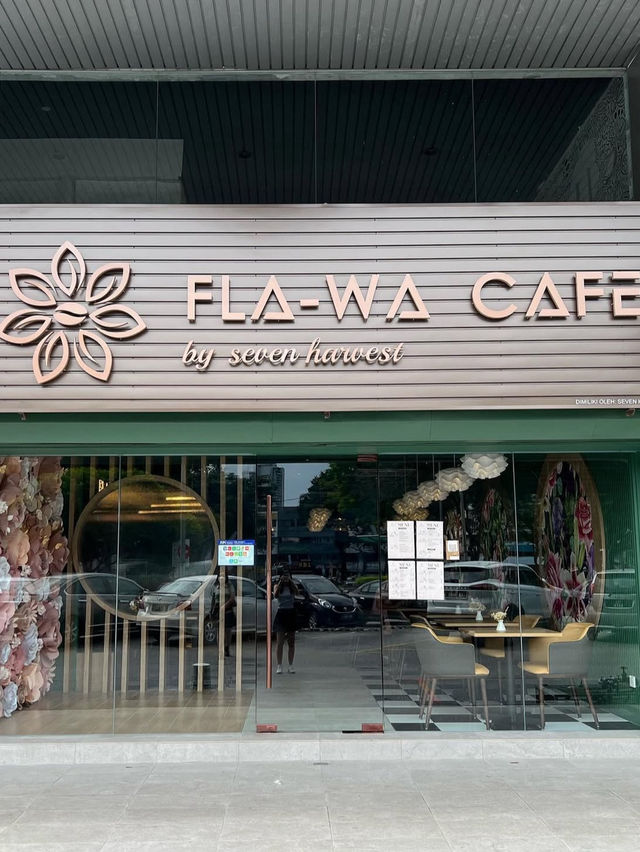 Flavors with Flair at Fla-Wa Cafe